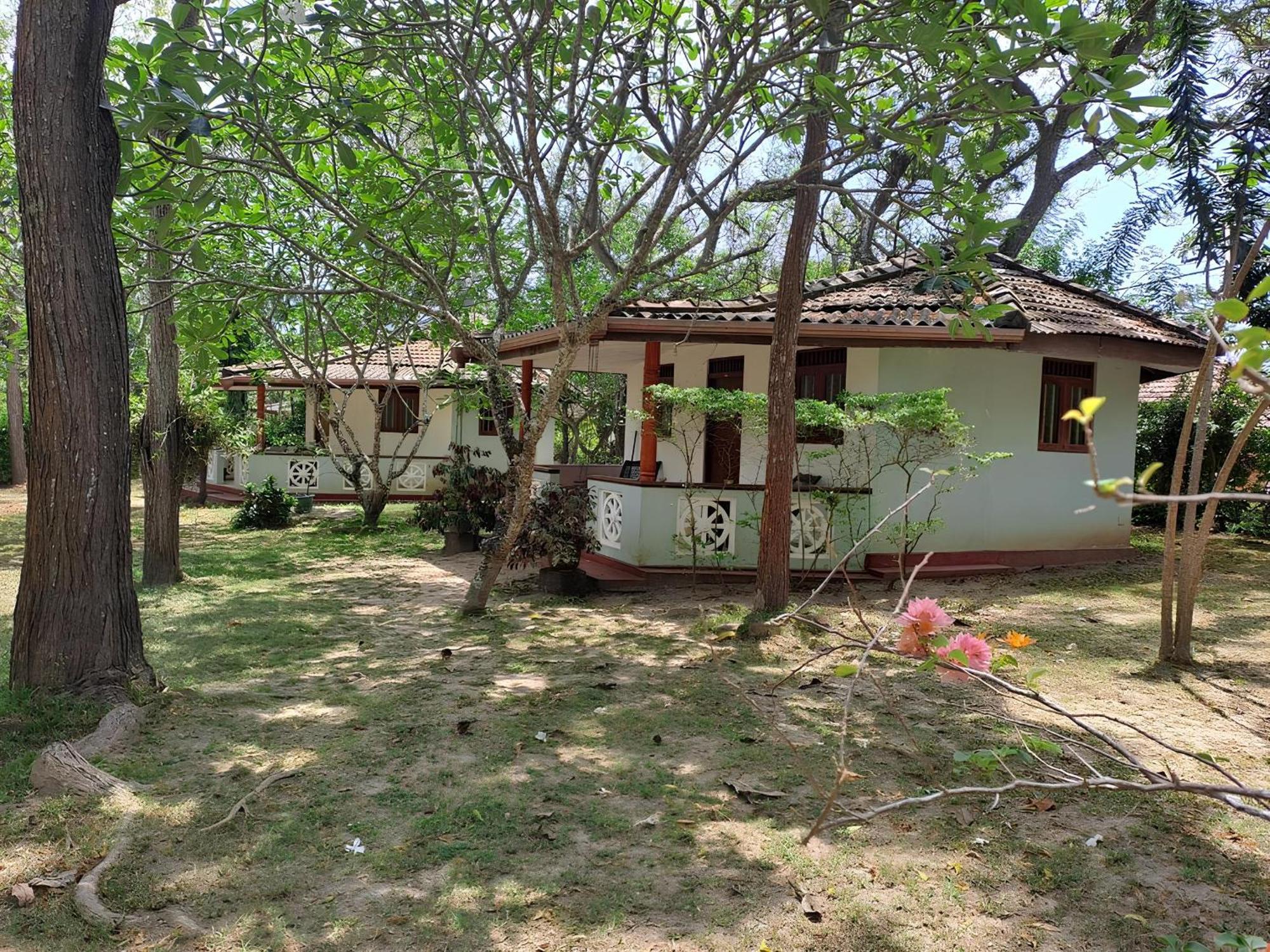 Calm Garden Cabanas Tangalle Exterior photo