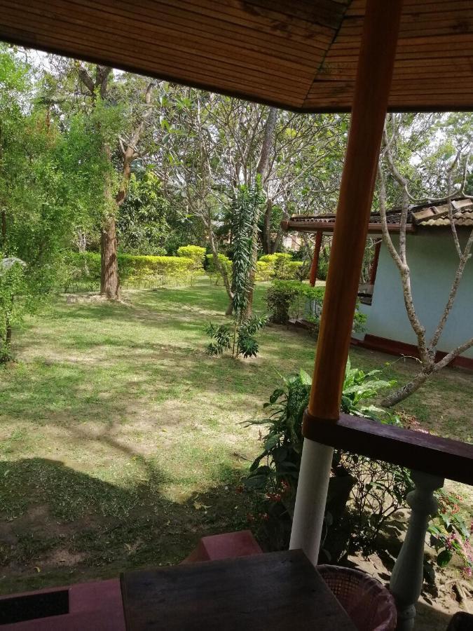 Calm Garden Cabanas Tangalle Exterior photo